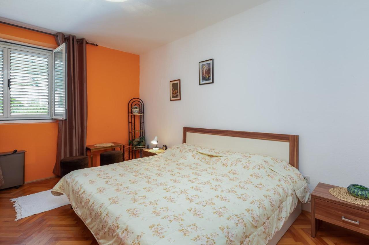Edita - Apartment In Town Centre Makarska Exterior foto
